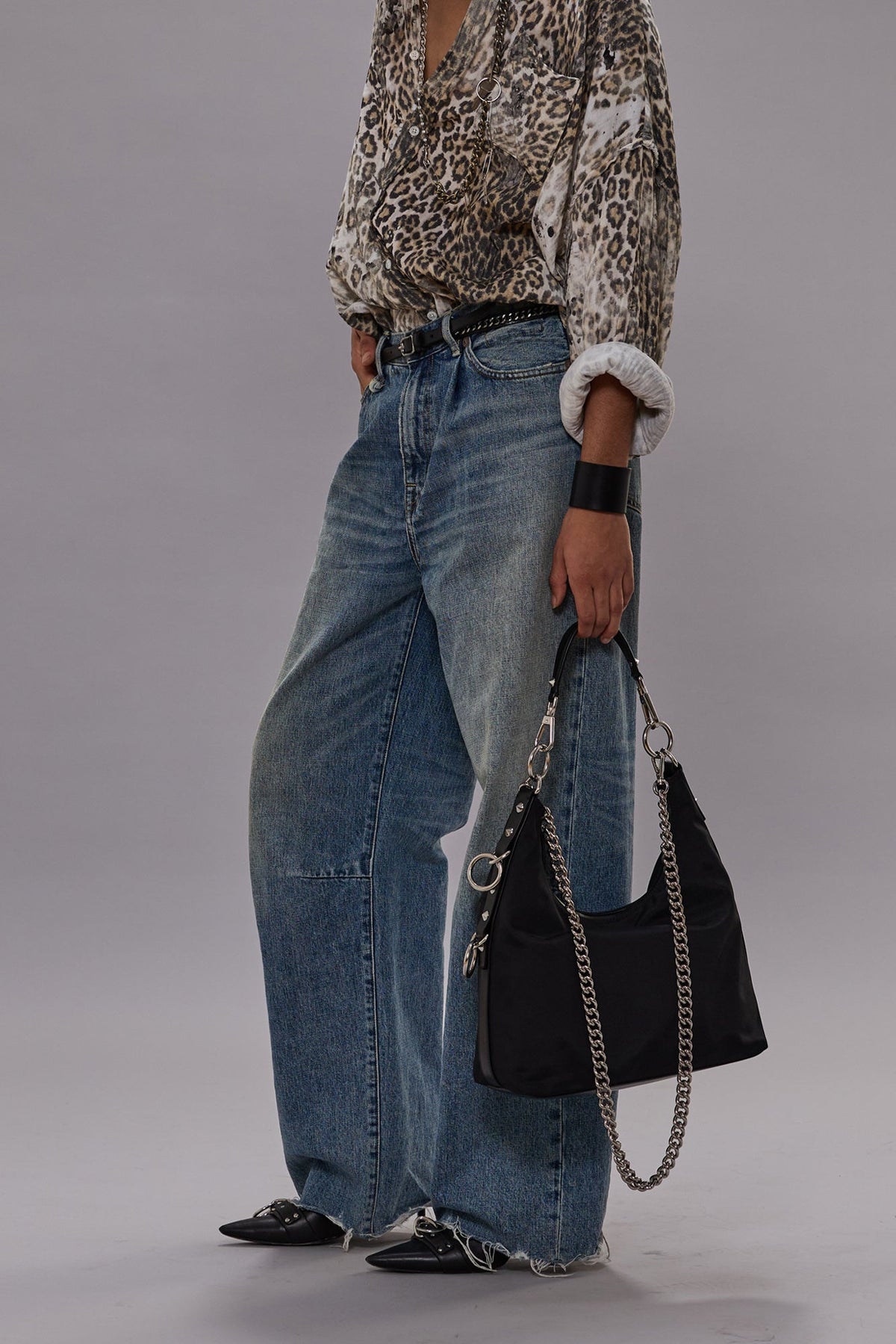 WAYNE ARTICULATED KNEE JEAN - LENA BLUE | R13 near me