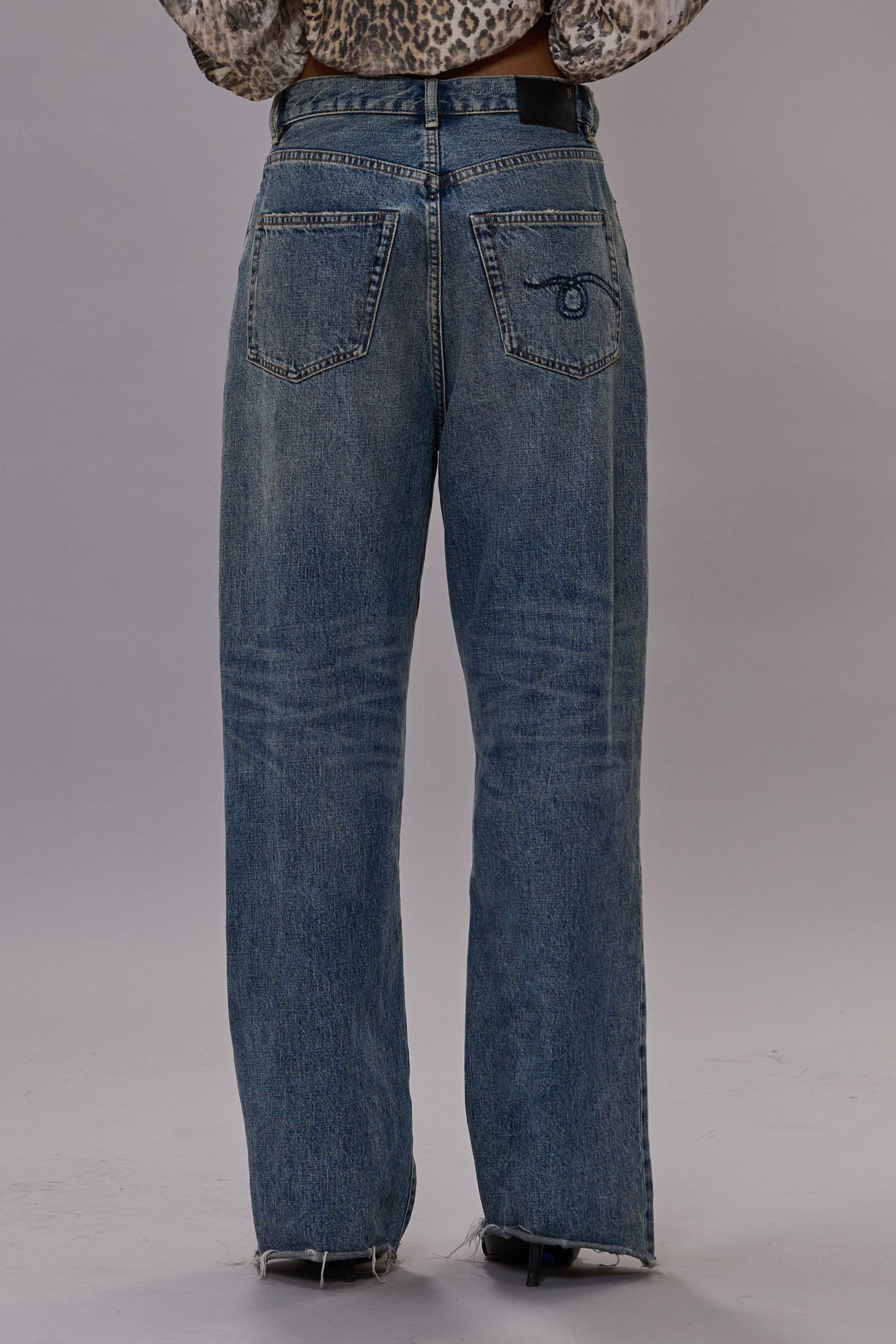 WAYNE ARTICULATED KNEE JEAN - LENA BLUE | R13 near me