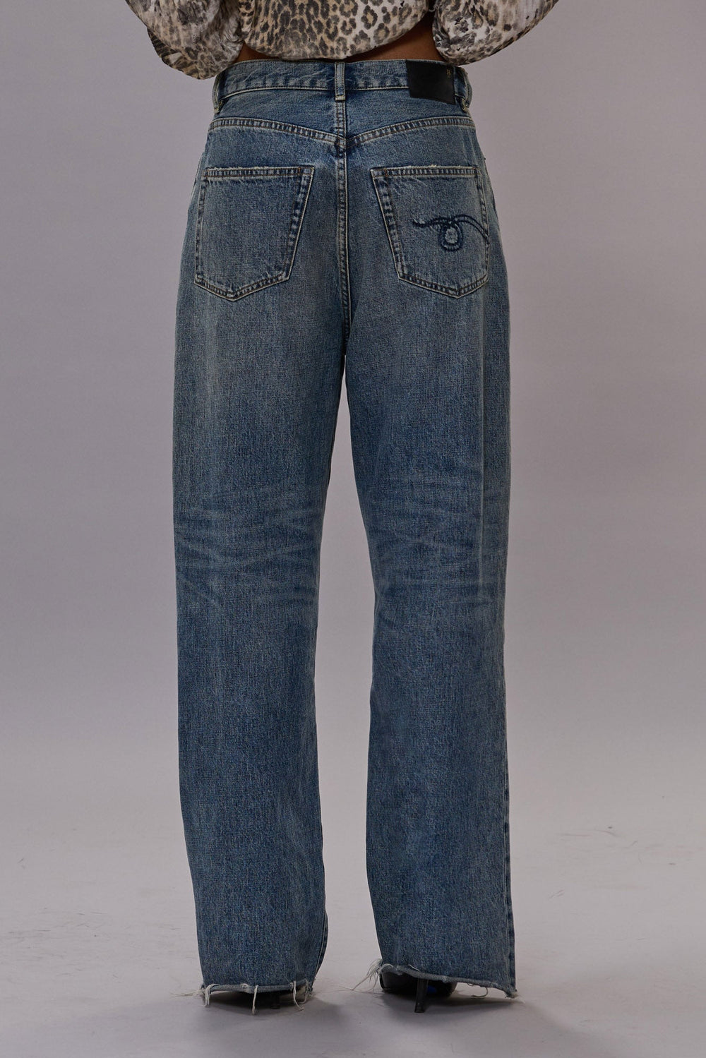 WAYNE ARTICULATED KNEE JEAN - LENA BLUE | R13 near me