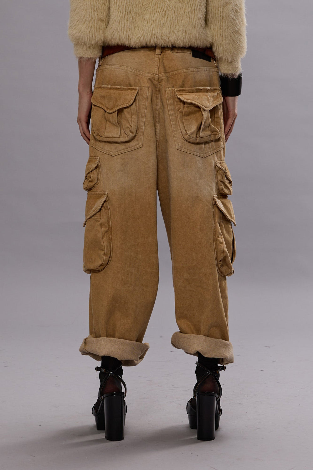 CROPPED MULTI POCKET CARGO - FADED WHEAT | R13 outlet