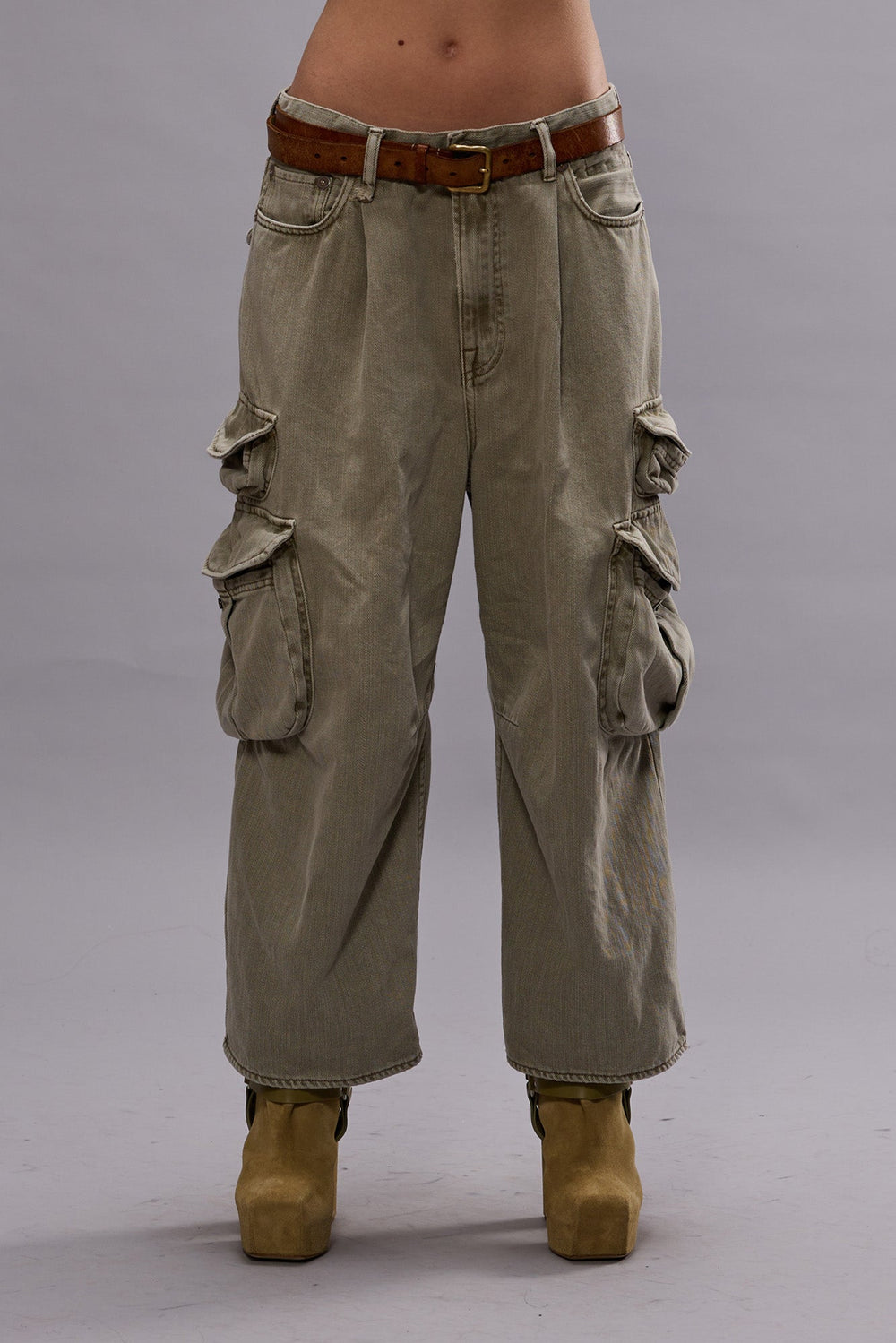 CROPPED MULTI POCKET CARGO - OLIVE GREEN GARMENT DYE | R13 ONLINE