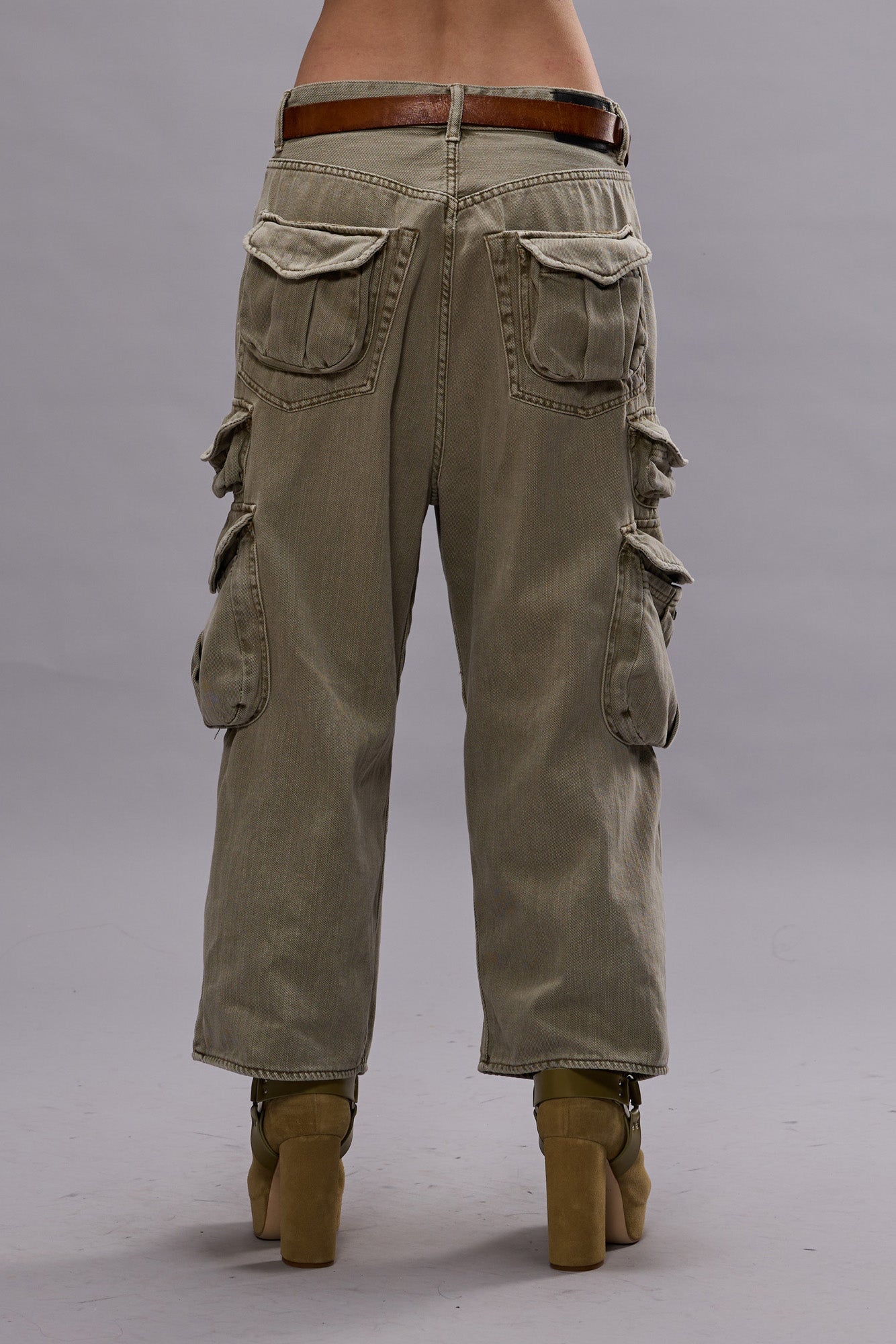 CROPPED MULTI POCKET CARGO - OLIVE GREEN GARMENT DYE | R13 ONLINE