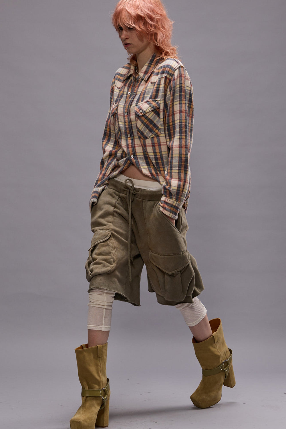 MULTIPOCKET RELAXED SWEATSHORTS - FADED OLIVE | R13 for sale