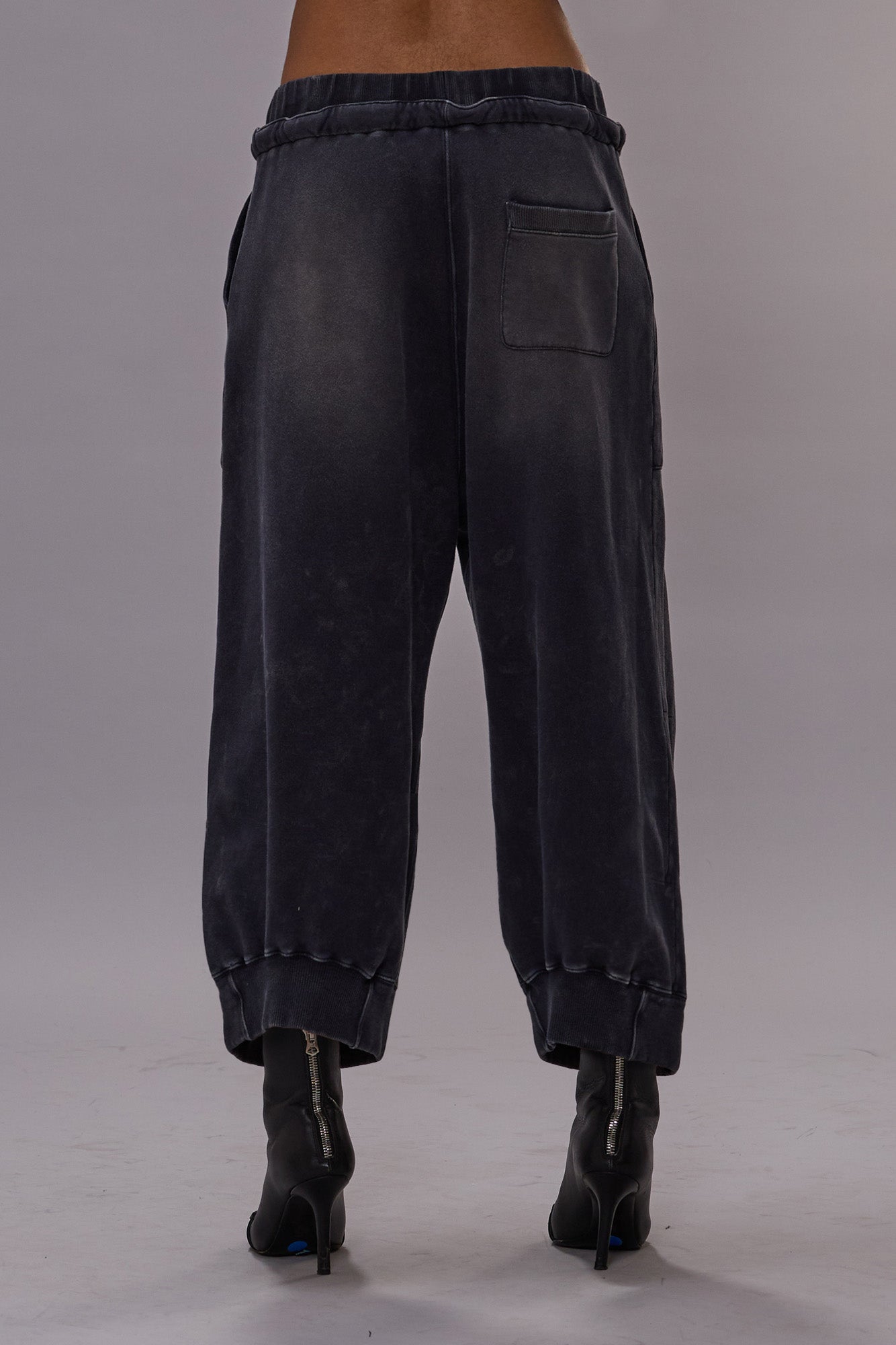 DECONSTRUCTED CROPPED SWEATPANT - NAVY | R13 ONLINE