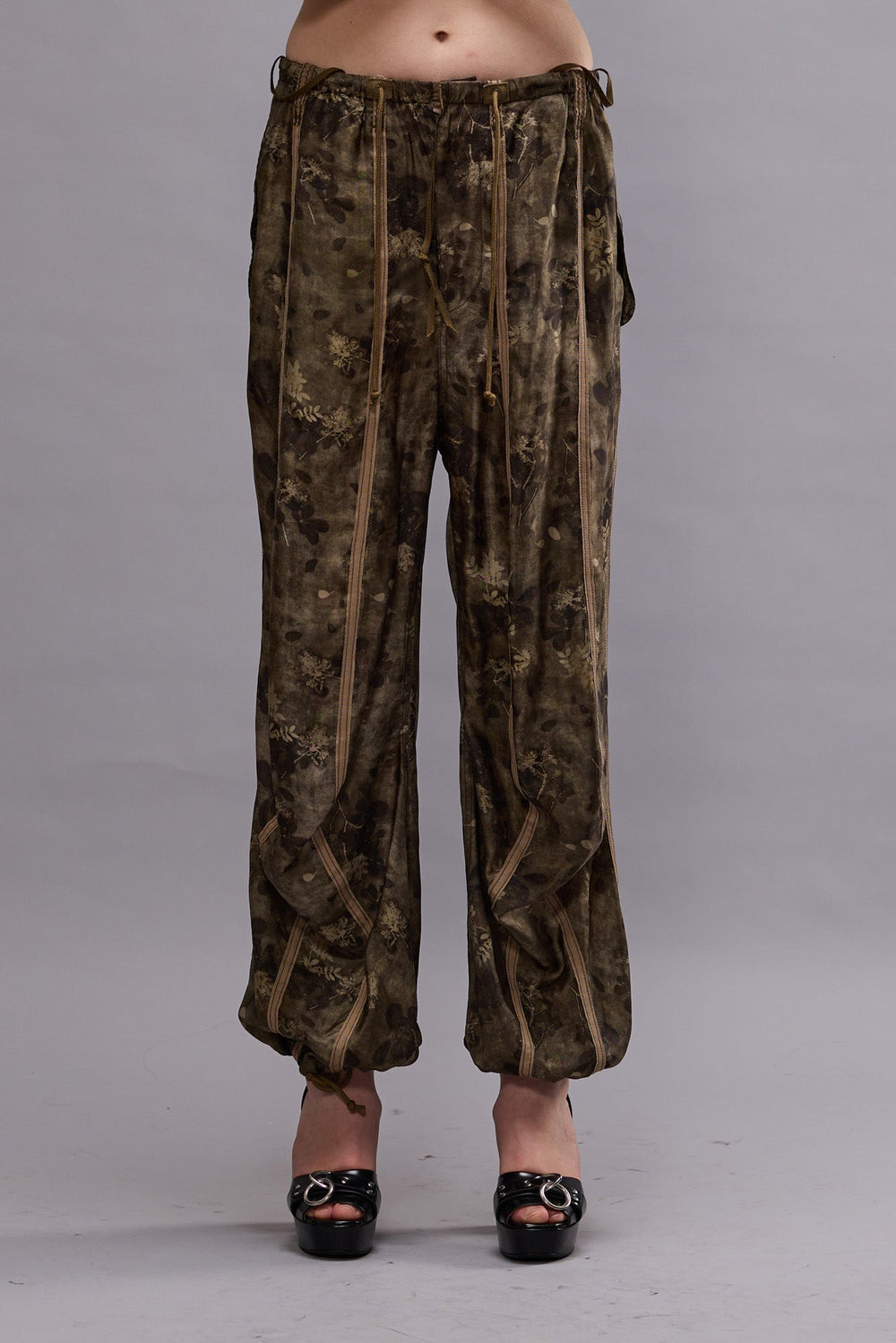 BALLOON PANTS WITH DOUBLE SEAM - OLIVE FLORAL | R13 ONLINE