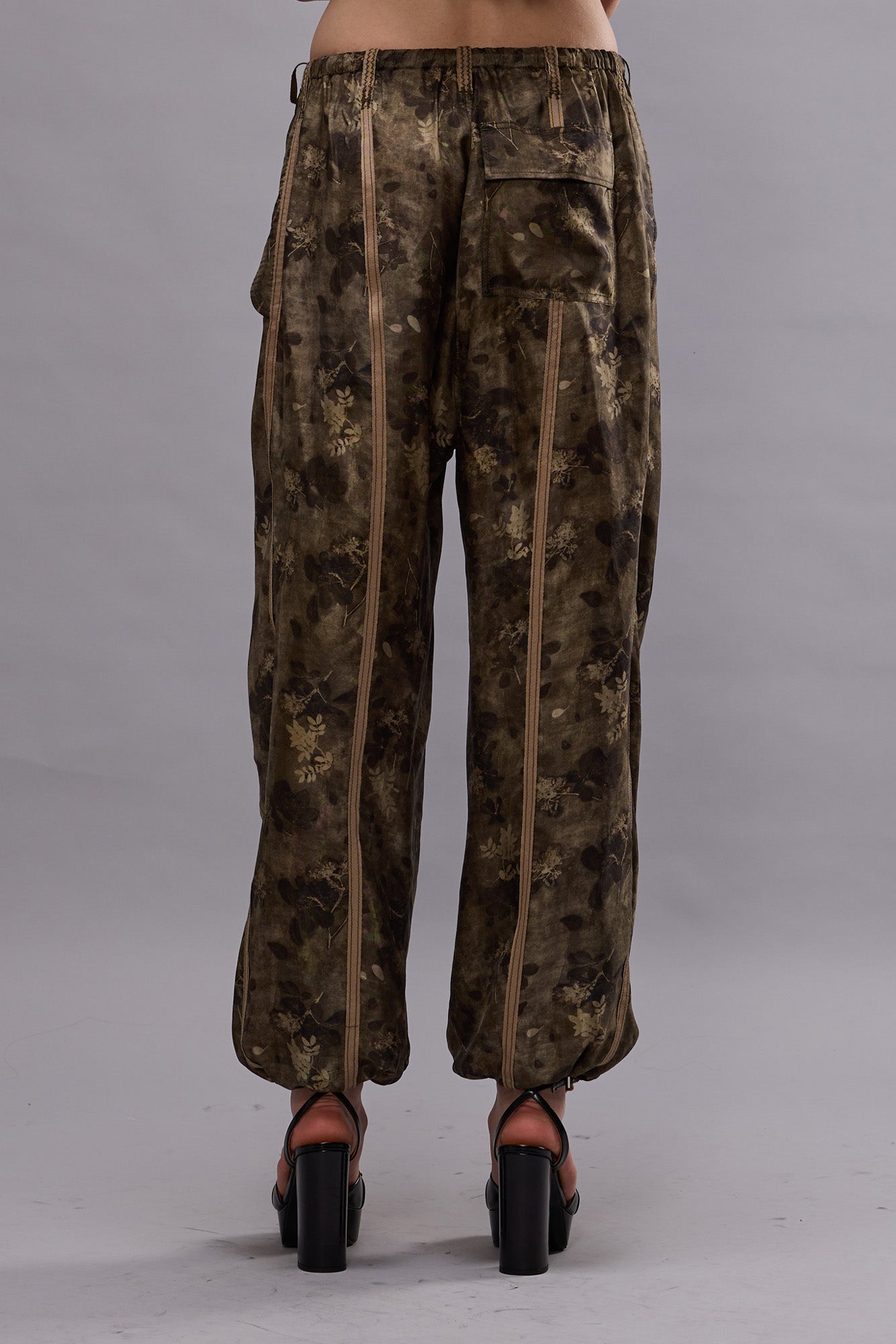 BALLOON PANTS WITH DOUBLE SEAM - OLIVE FLORAL | R13 ONLINE
