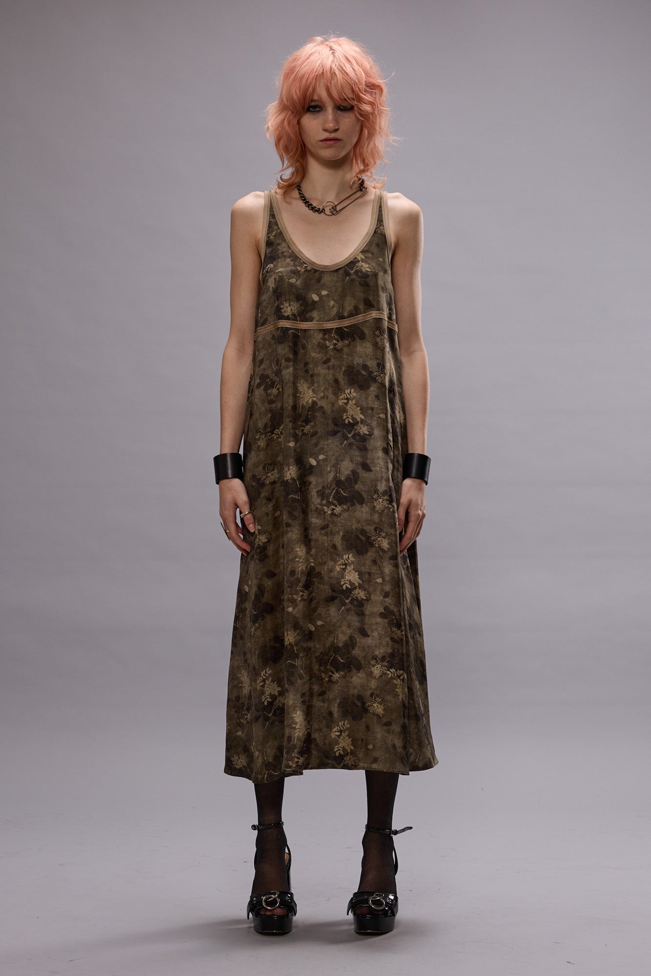 TAPED TANK DRESS - OLIVE FLORAL | R13 outlet