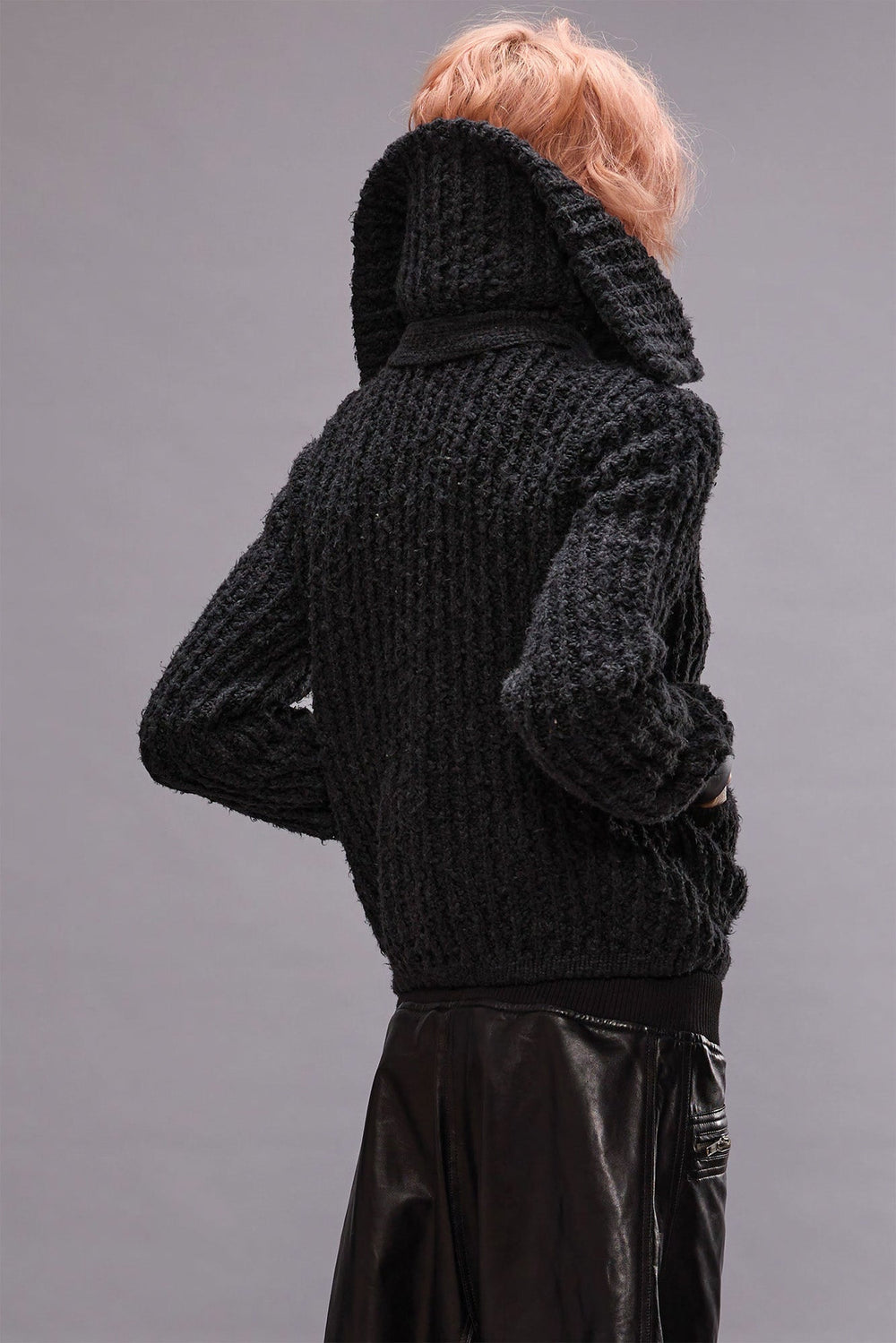 HIGH NECK SHRUNKEN CARDIGAN - WASHED BLACK | R13 US
