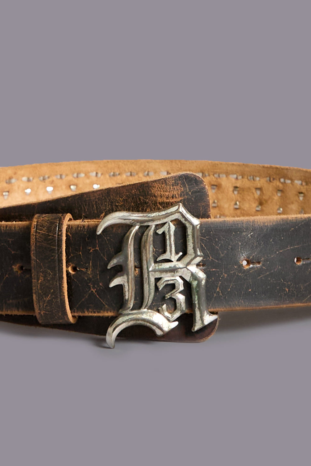 STUDDED LOGO BUCKLE BELT - BROWN | R13 outlet