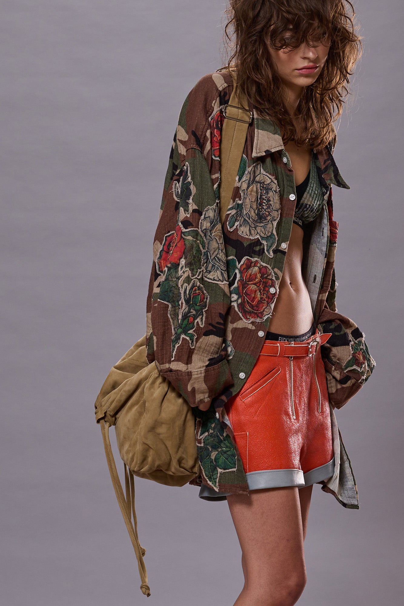 DROP NECK SHIRT - PRINTED CAMO W/ ROSE APPLIQUE | R13 US
